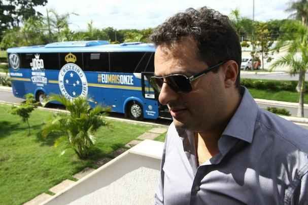 Emocionado na entrevista coletiva, Mattos anunciou sada do Cruzeiro; Palmeiras deve ser destino