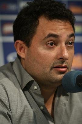 Emocionado na entrevista coletiva, Mattos anunciou sada do Cruzeiro; Palmeiras deve ser destino