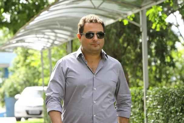 Emocionado em entrevista de despedida, Mattos anunciou sada e disse que busca novos desafios