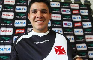 Diego Renan estava no Vasco e  mais um que tem o emprstimo encerrado. Para a sua posio, o Cruzeiro conta com Egdio. O paraguaio Samudio deixou a Toca da Raposa. 