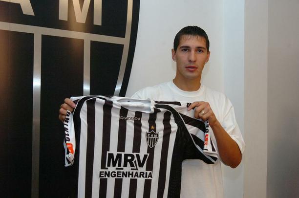 Jonathan Fabbro - meia - 2006 - 4 jogos e nenhum gol