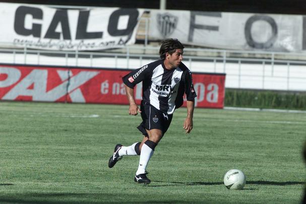 Livio Prieto - meia - 2005 - 14 jogos