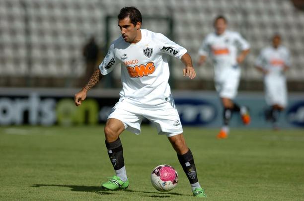 Damián Escudero - meia - 2012 - 40 jogos e 4 gols