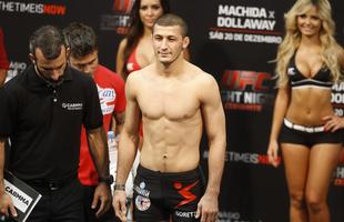 Imagens da pesagem do UFC Fight Night 58, em Barueri - Rashid Magomedov
