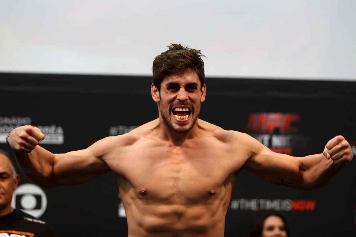 Imagens da pesagem do UFC Fight Night 58, em Barueri - Antnio Cara de Sapato