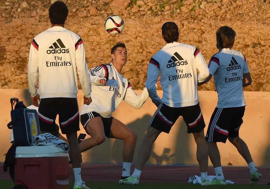 Nesta sexta-feira, jogadores do Real Madrid se mostraram muito descontrados em ltima atividade antes da final 