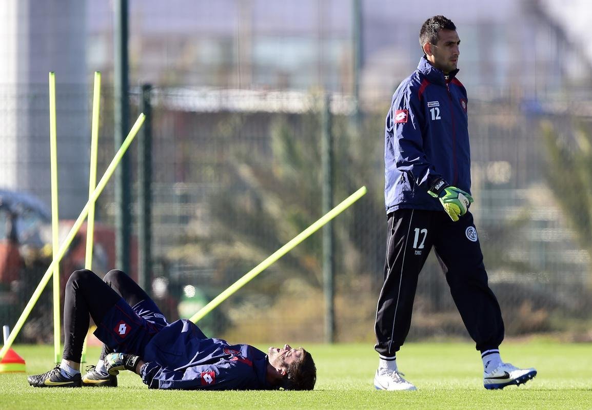 Jogadores do San Lorenzo em ltimo treino, no Marrocos, antes da final do Mundial contra o Real Madrid