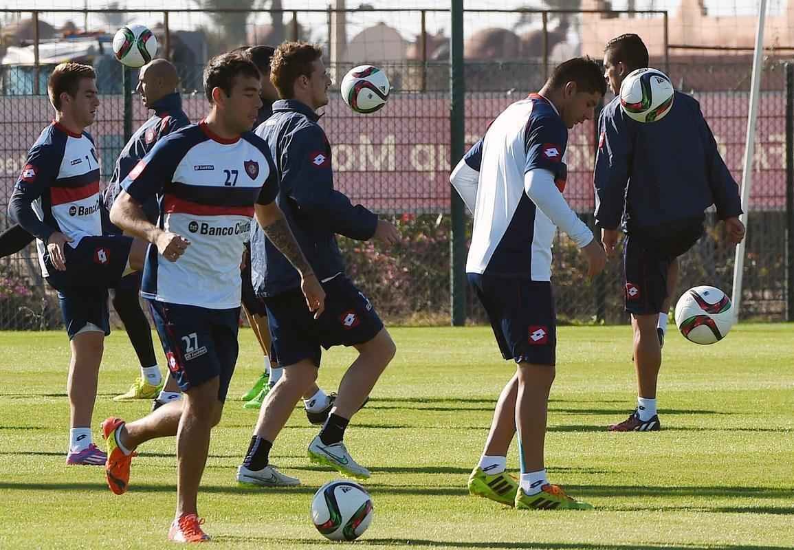 Jogadores do San Lorenzo em ltimo treino, no Marrocos, antes da final do Mundial contra o Real Madrid