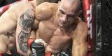 Imagens do UFC Fight Night 58, em Barueri - Vitor Miranda (bermuda preta) venceu Jake Collier por nocaute no primeiro round