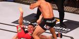Imagens do UFC Fight Night 58, em Barueri - Tim Means (bermuda vermelha) venceu Mrcio Lyoto por deciso dividida