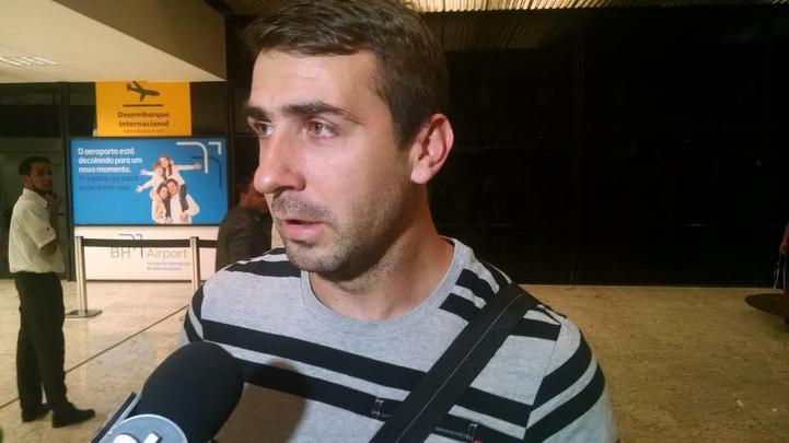 Novo reforço do Atlético, atacante argentino desembarcou em Confins na madrugada desta segunda-feira