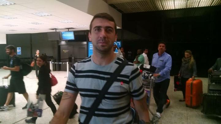 Novo reforço do Atlético, atacante argentino desembarcou em Confins na madrugada desta segunda-feira
