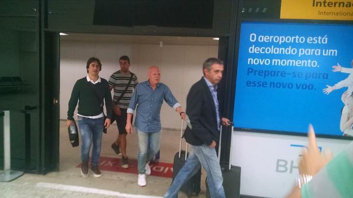 Novo reforço do Atlético, atacante argentino desembarcou em Confins na madrugada desta segunda-feira