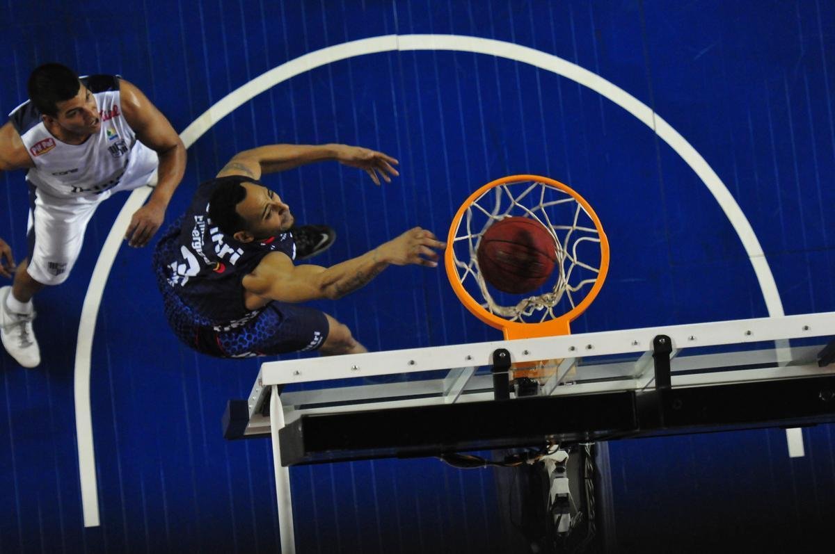 Com o resultado, o Minas se consolidou na quinta colocao do NBB, com 69,2% de aproveitamento e nove vitrias em treze jogos. J o Uberlndia est na 11 colocao do NBB, com 33% de aproveitamento (quatro vitrias em doze partidas).