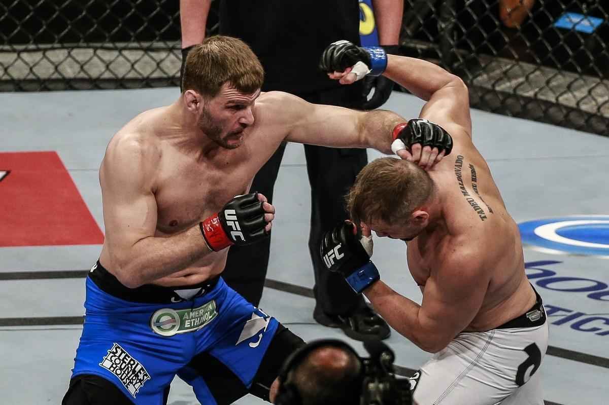 Stipe Miocic precisou de 35 segundos para 'destruir' Fbio Maldonado no UFC em So Paulo, em maio