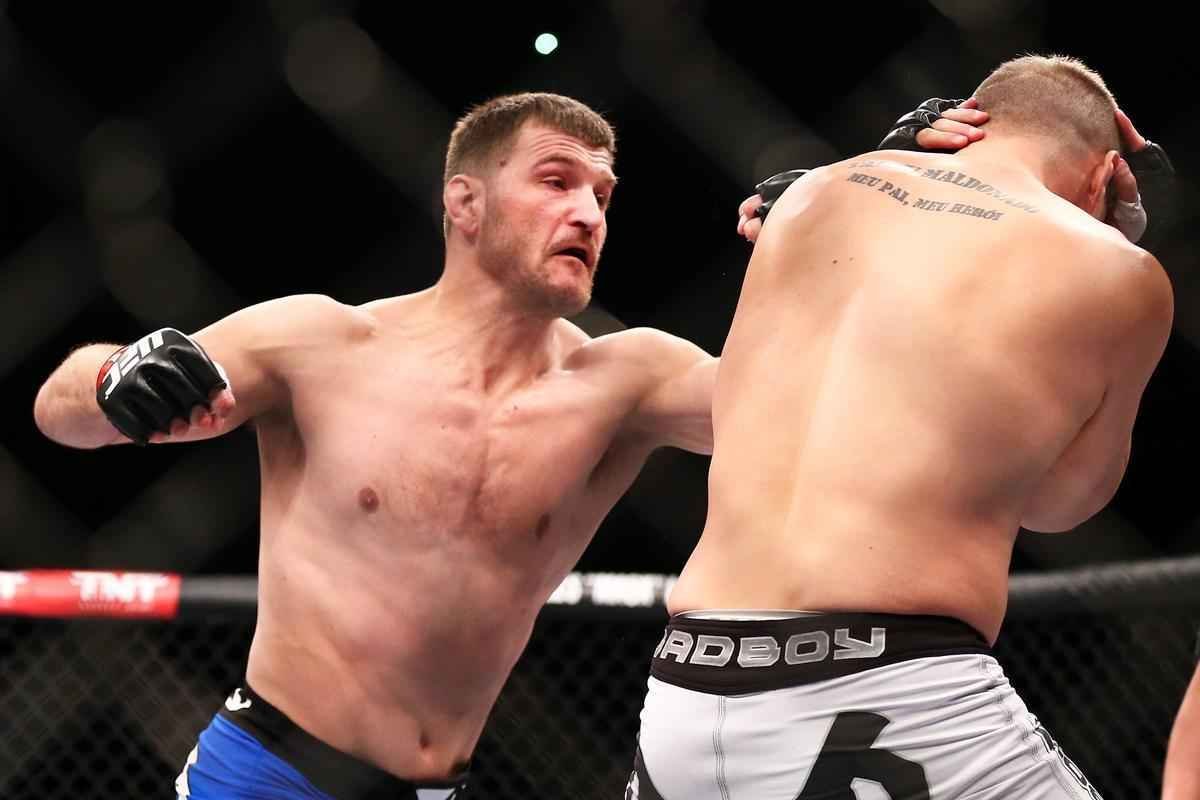 Stipe Miocic precisou de 35 segundos para 'destruir' Fbio Maldonado no UFC em So Paulo, em maio