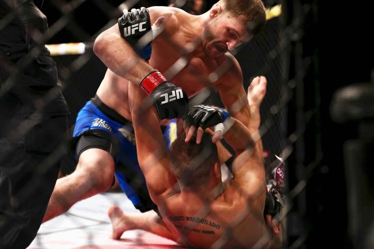 Stipe Miocic precisou de 35 segundos para 'destruir' Fbio Maldonado no UFC em So Paulo, em maio