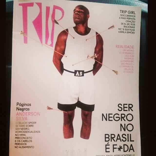 Em abril, Anderson publicou diversos vdeos de seu treinamento. A vida social foi agitada, com capa de revista no Brasil