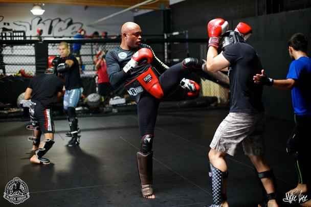 Em junho e julho, Anderson Silva intensificou os treinamentos na academia Black House