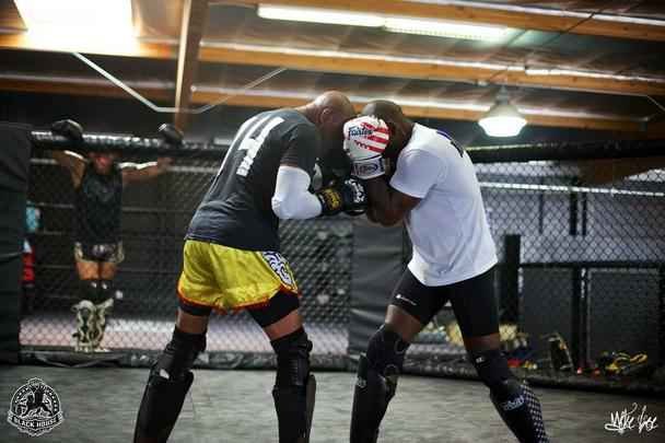 Em junho e julho, Anderson Silva intensificou os treinamentos na academia Black House