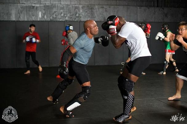 Em junho e julho, Anderson Silva intensificou os treinamentos na academia Black House