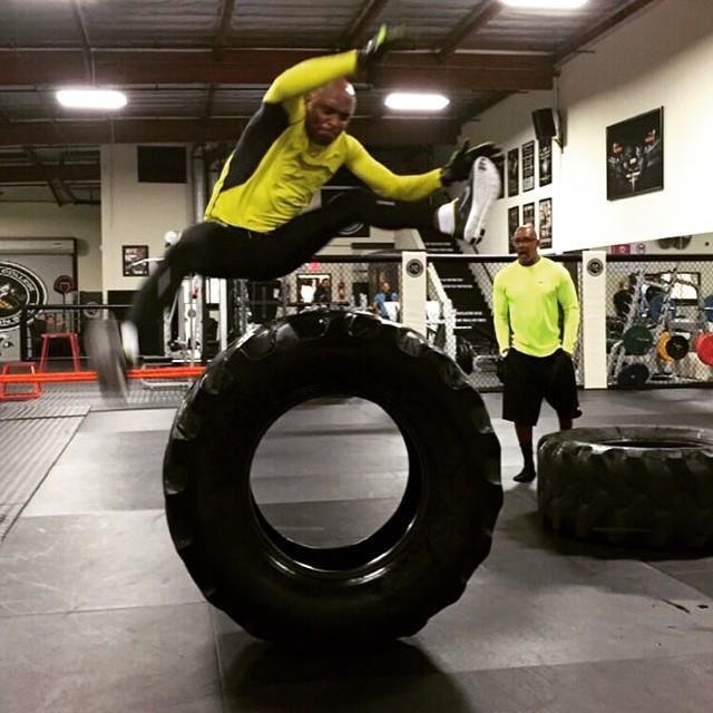 Em janeiro, Anderson realizou a reta final de sua preparao para a luta contra Nick Diaz