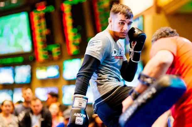 Imagens do treino aberto do UFC 182 em Las Vegas - Myles Jury