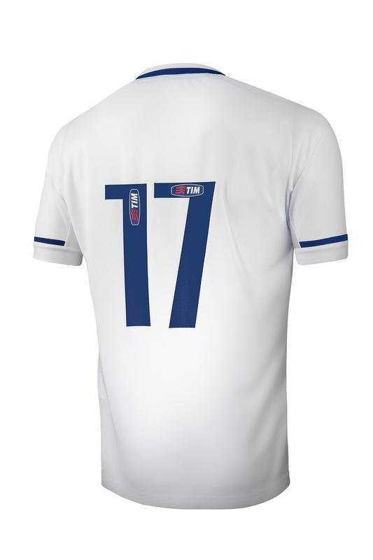 Detalhes da nova camisa branca do Cruzeiro, fornecida pela Penalty (imagens obtidas pelo Superesportes)