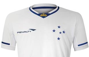 Detalhes da nova camisa branca do Cruzeiro, fornecida pela Penalty (imagens obtidas pelo Superesportes)