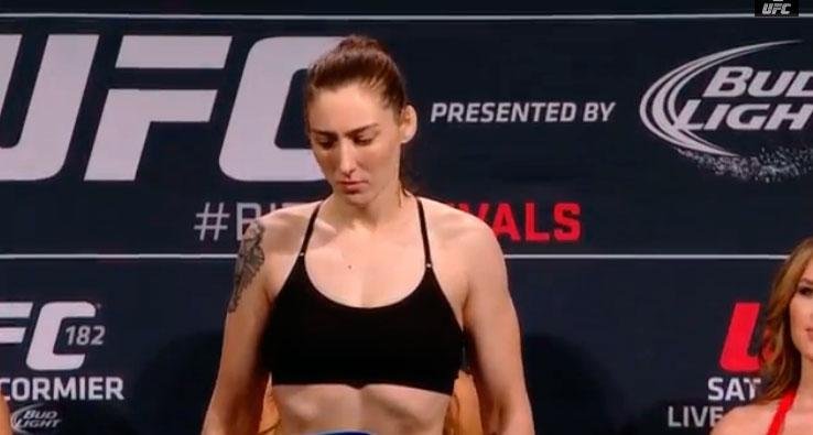 Confira as imagens da pesagem do UFC 182 - Alexis Dufresne 