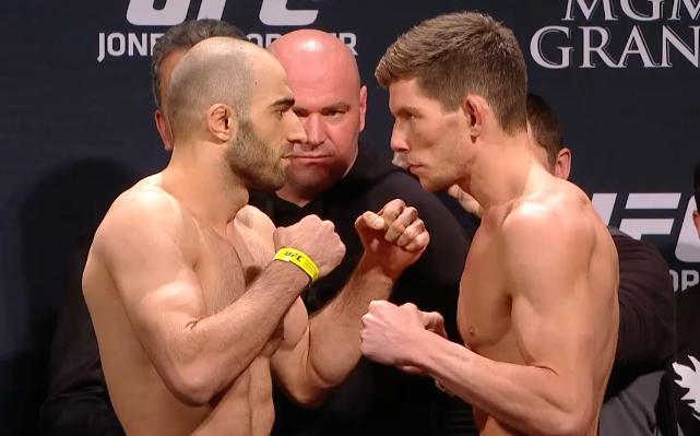 Confira as imagens da pesagem do UFC 182 - Omari Akhmedov x Matts Nilsson
