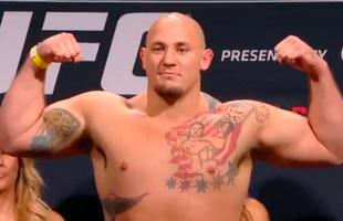 Confira as imagens da pesagem do UFC 182 - Shaw Jordan 