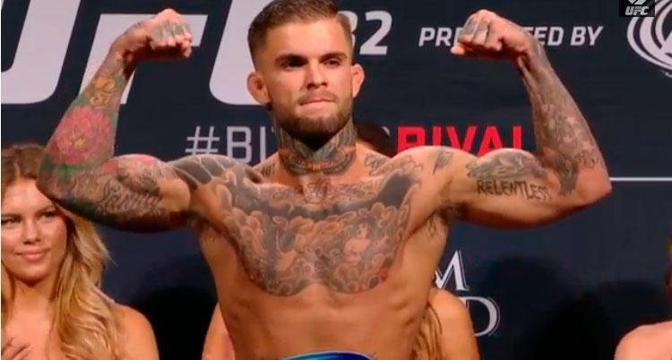Confira as imagens da pesagem do UFC 182 - Cody Garbrandt