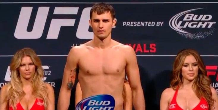 Confira as imagens da pesagem do UFC 182 - Myles Jury
