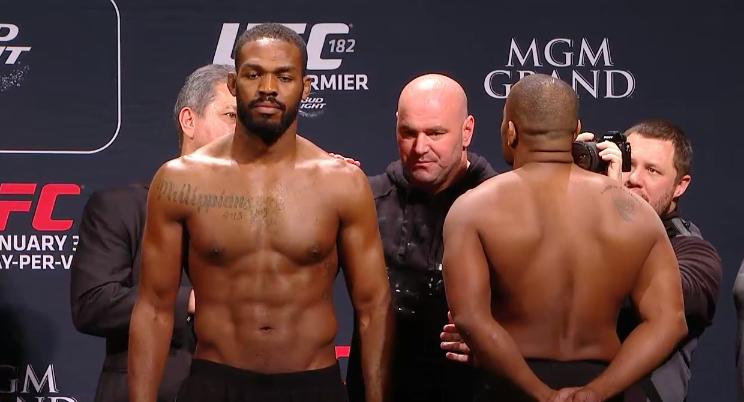Confira as imagens da pesagem do UFC 182 - Jon Jones x Daniel Cormier