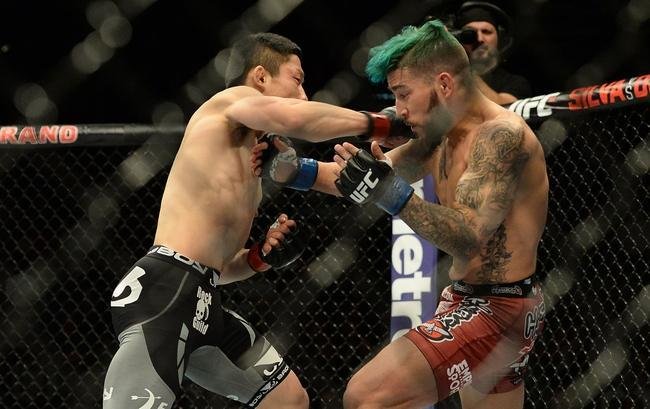  Kyogi Horiguchi (bermuda preta) venceu Louis Gaudinot por deciso unnime