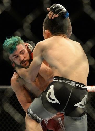  Kyogi Horiguchi (bermuda preta) venceu Louis Gaudinot por deciso unnime