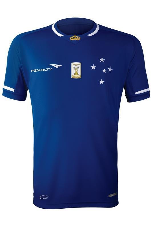 Torcedor poder comprar o novo uniforme sem marcas de patrocinadores