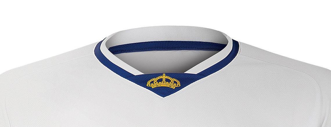 Torcedor poder comprar o novo uniforme sem marcas de patrocinadores