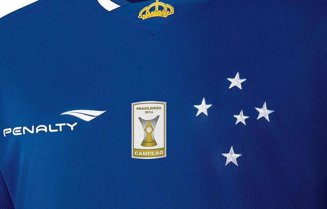 Torcedor poder comprar o novo uniforme sem marcas de patrocinadores