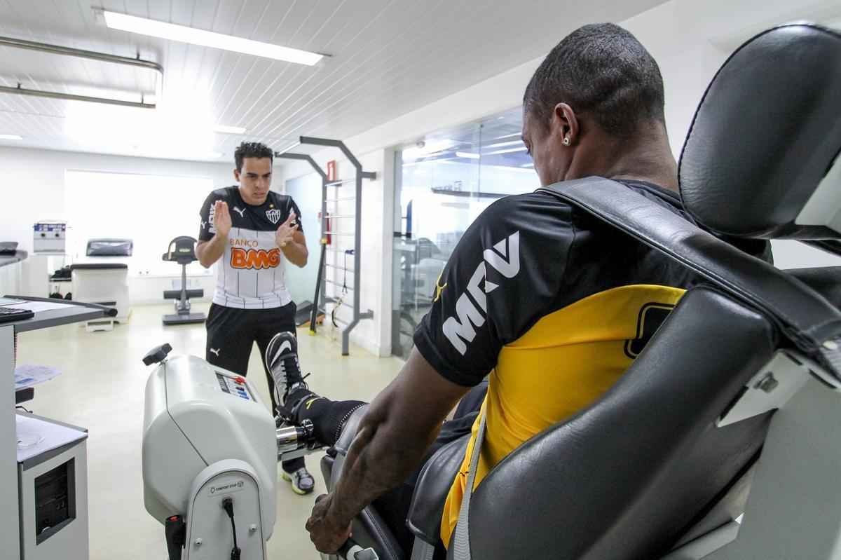 O sbado de treino na Cidade  do Galo ficou marcado por baterias de exames clnicos e fsicos. Os atletas fizeram testes de lactato e isocintico, alm de inspees odontolgicas e oftalmolgicas. No domingo, o grupo completar todas as determinaes da primeira semana de pr-temporada.