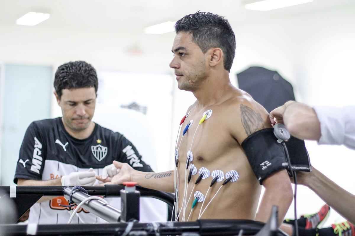 O sbado de treino na Cidade  do Galo ficou marcado por baterias de exames clnicos e fsicos. Os atletas fizeram testes de lactato e isocintico, alm de inspees odontolgicas e oftalmolgicas. No domingo, o grupo completar todas as determinaes da primeira semana de pr-temporada.