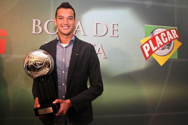 Réver defendeu o Atlético em 177 jogos, com 22 gols marcados