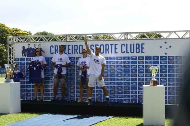 Em evento na Toca da Raposa I aberto para scios, clube apresentou Leandro Damio, Joel, Fabiano e Seymour