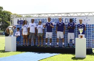 Em evento na Toca da Raposa I aberto para scios, clube apresentou Leandro Damio, Joel, Fabiano e Seymour