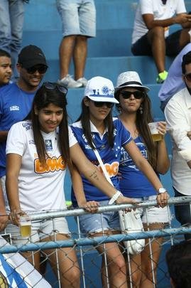 Em atividade realizada na Toca da Raposa I, Marcelo Oliveira esboou formao para incio da temporada