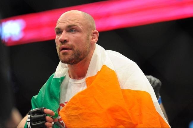 Cathal Pendred (bermuda branca) venceu Sean Spencer por deciso unnime
