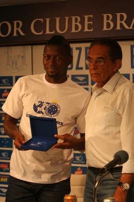 Riascos foi apresentado nesta tera-feira na Toca da Raposa