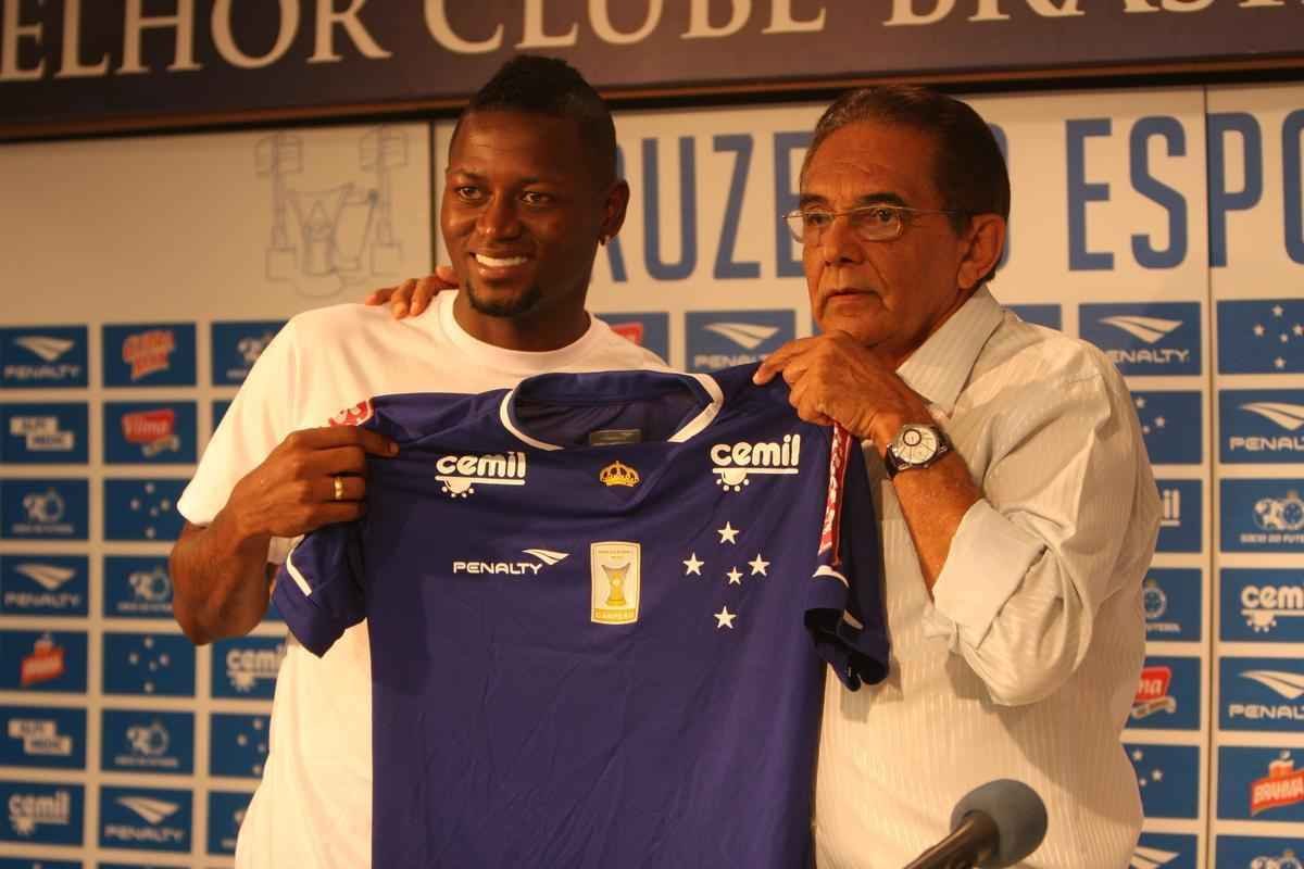 Riascos foi apresentado nesta tera-feira na Toca da Raposa