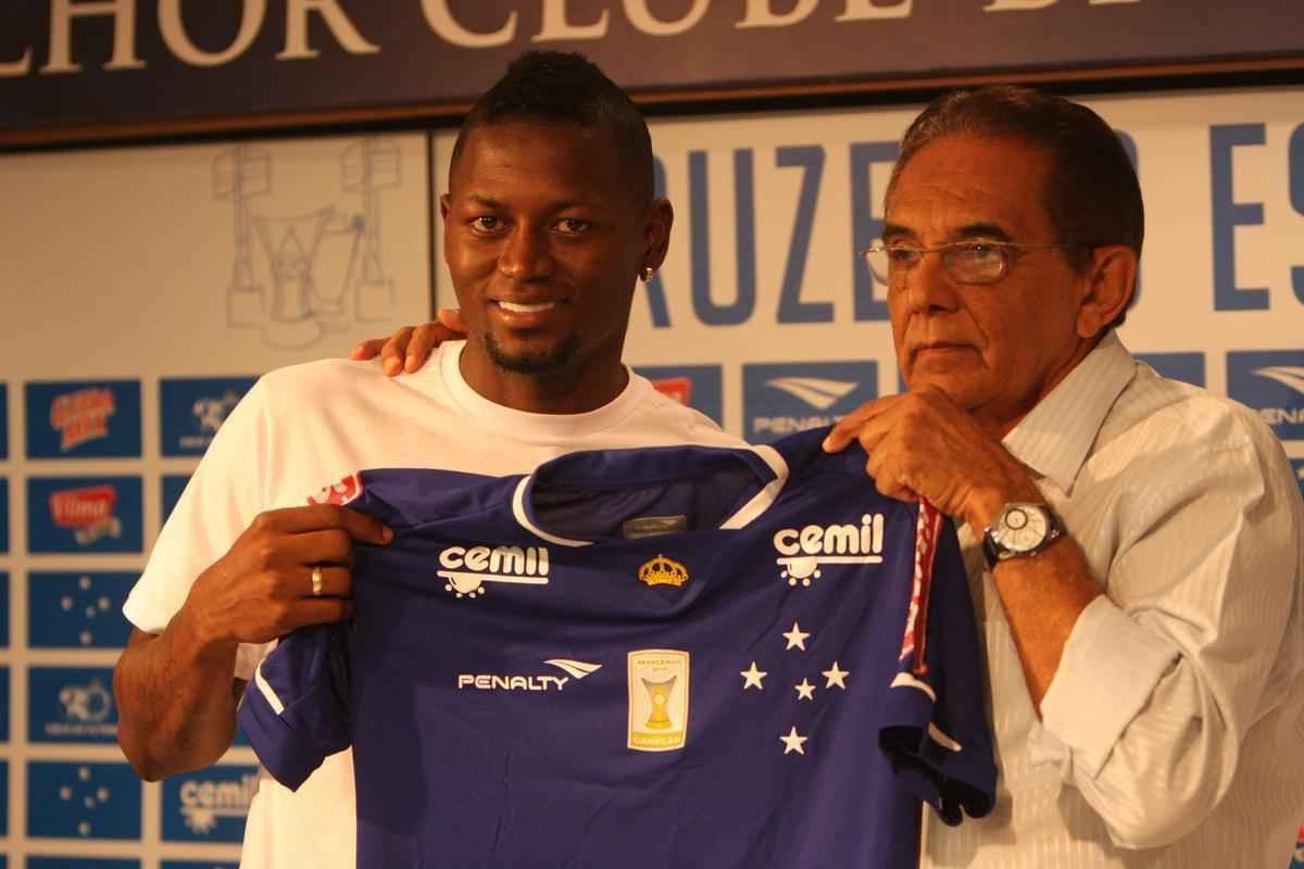 Riascos foi apresentado nesta tera-feira na Toca da Raposa